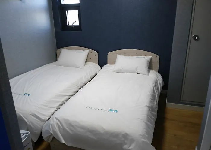 Affittacamere Roadhouse Hongdae Shinchon 3*